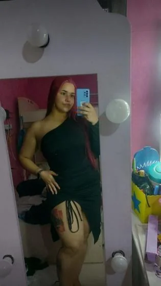 Sometimes I like to feel pretty on Fridays picture 1 of 1