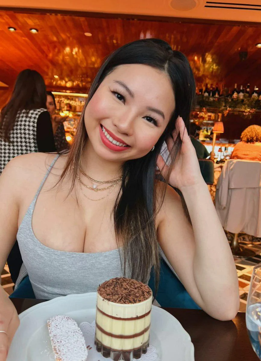 Do you think this classy girl deserves a classy date? picture 1 of 1