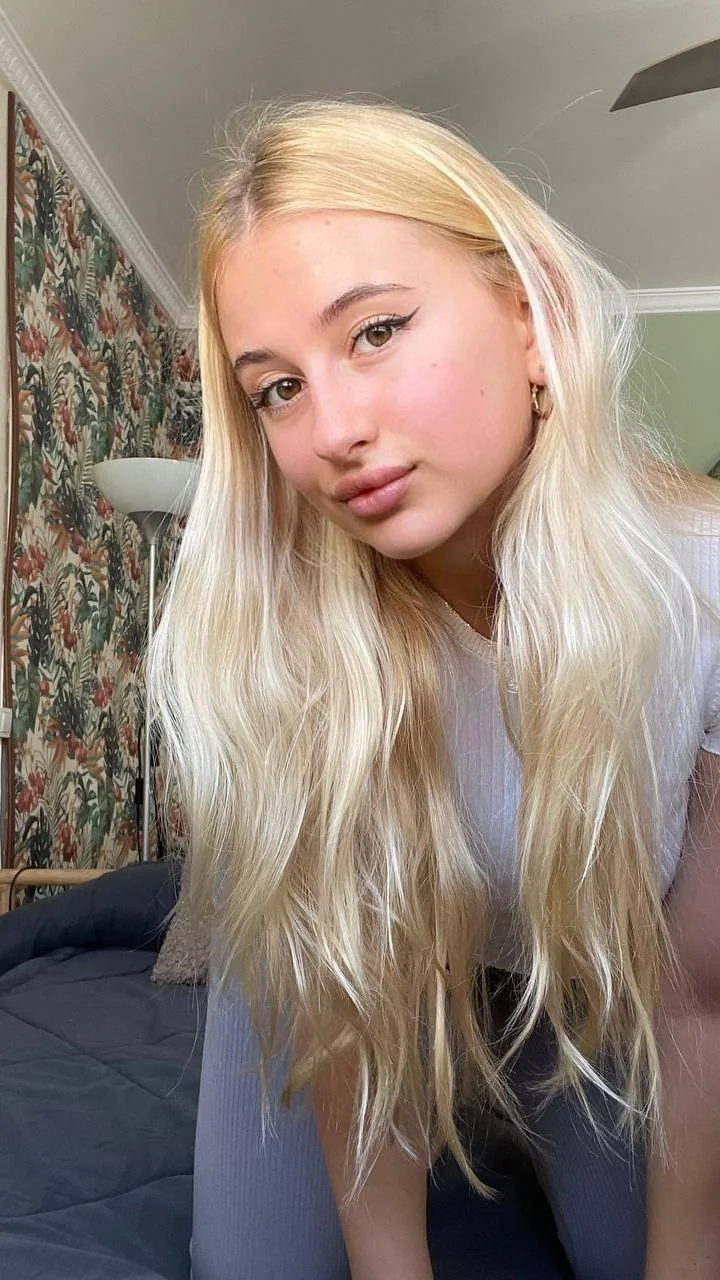 How do you like my new photo? picture 1 of 1
