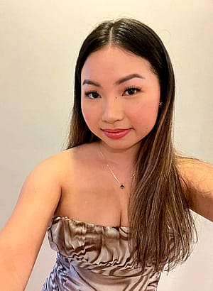 You won't resist looking once you saw this sexy girl'