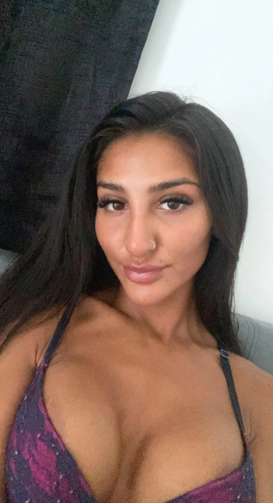 Waiting for you to say hi picture 1 of 1
