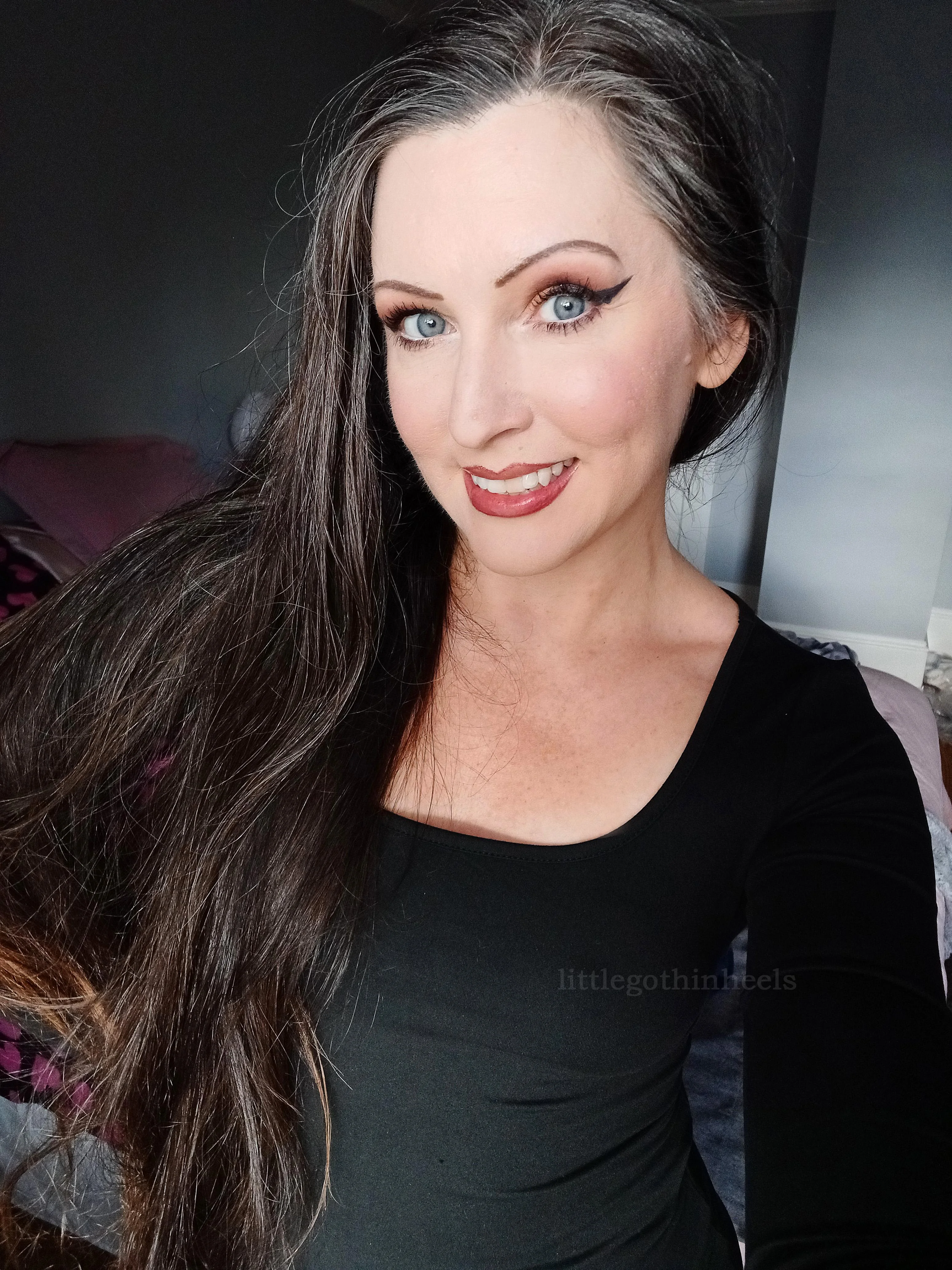 What do you think - Am I hot (F43) picture 1 of 1