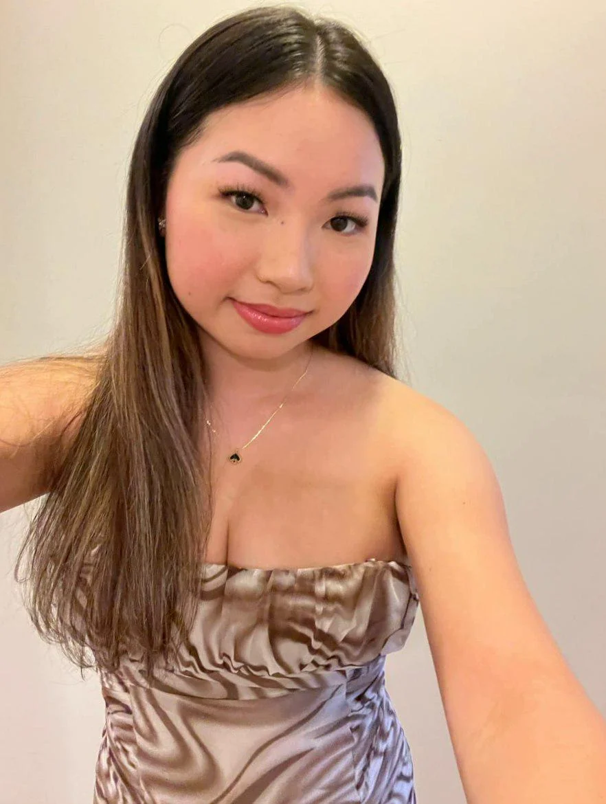 Am I looking sexy in this dress? picture 1 of 1
