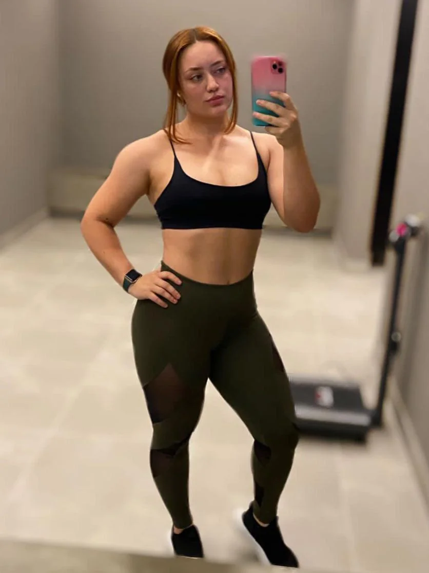 Am I hot with 30 yrs old? F30 picture 1 of 1
