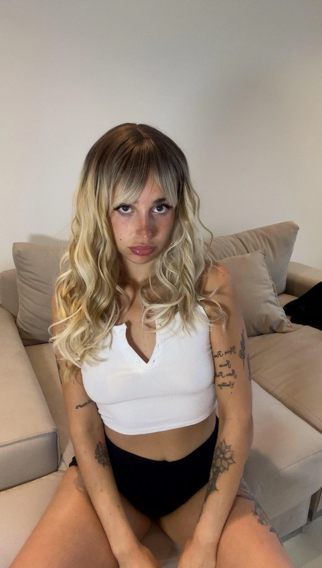 would you date me knowing i’m 22? picture 1 of 1