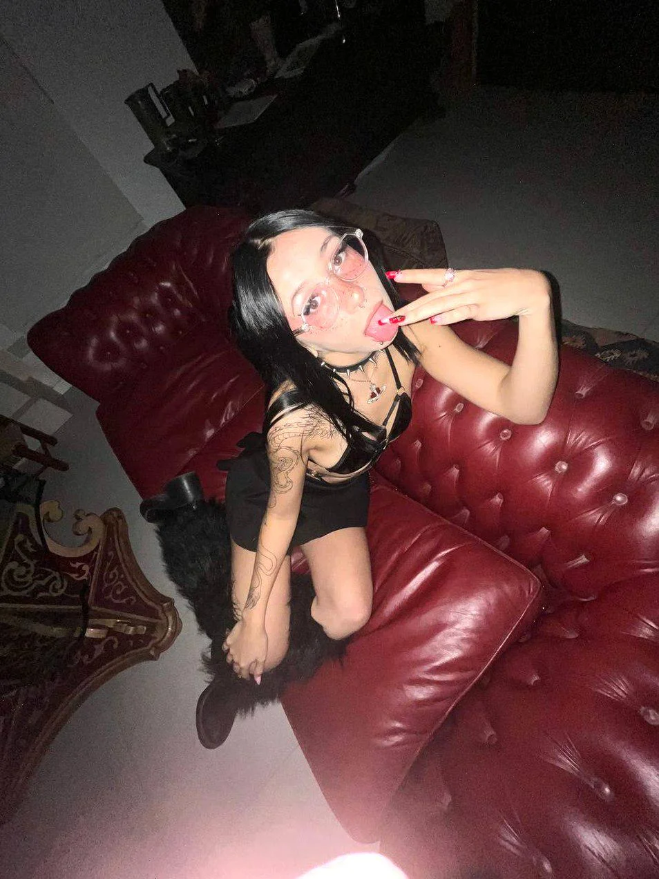 F19 Just curious Am I hot? picture 1 of 1