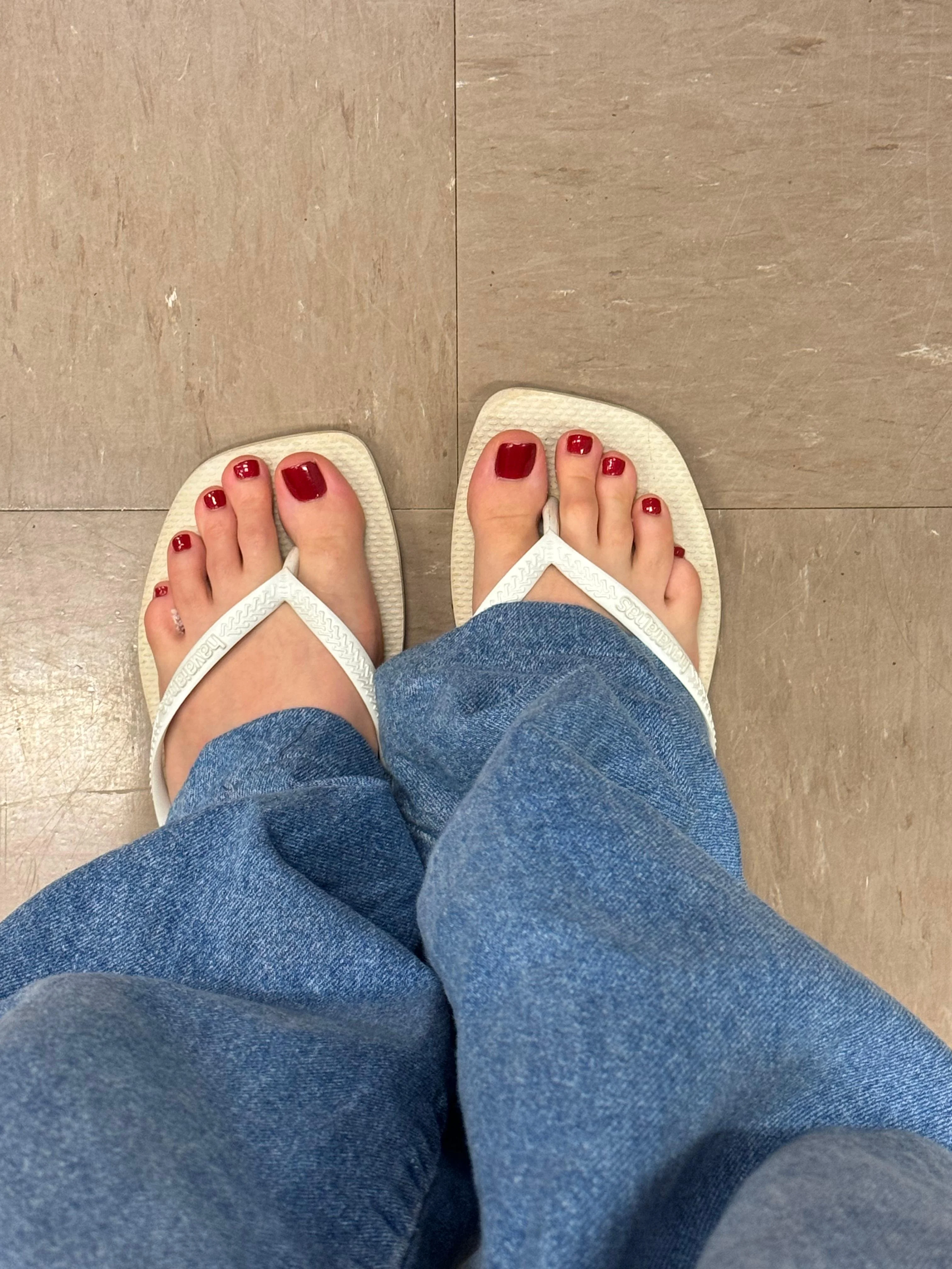 My red toes need someone to worship them, who will it be? picture 2 of 2