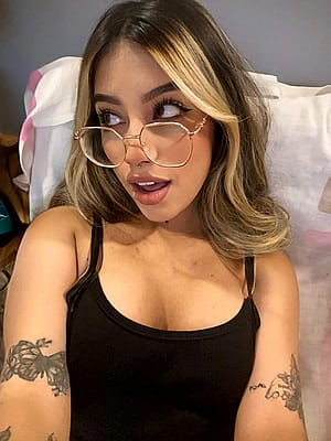 What's the ideal dolled up girl to you?'