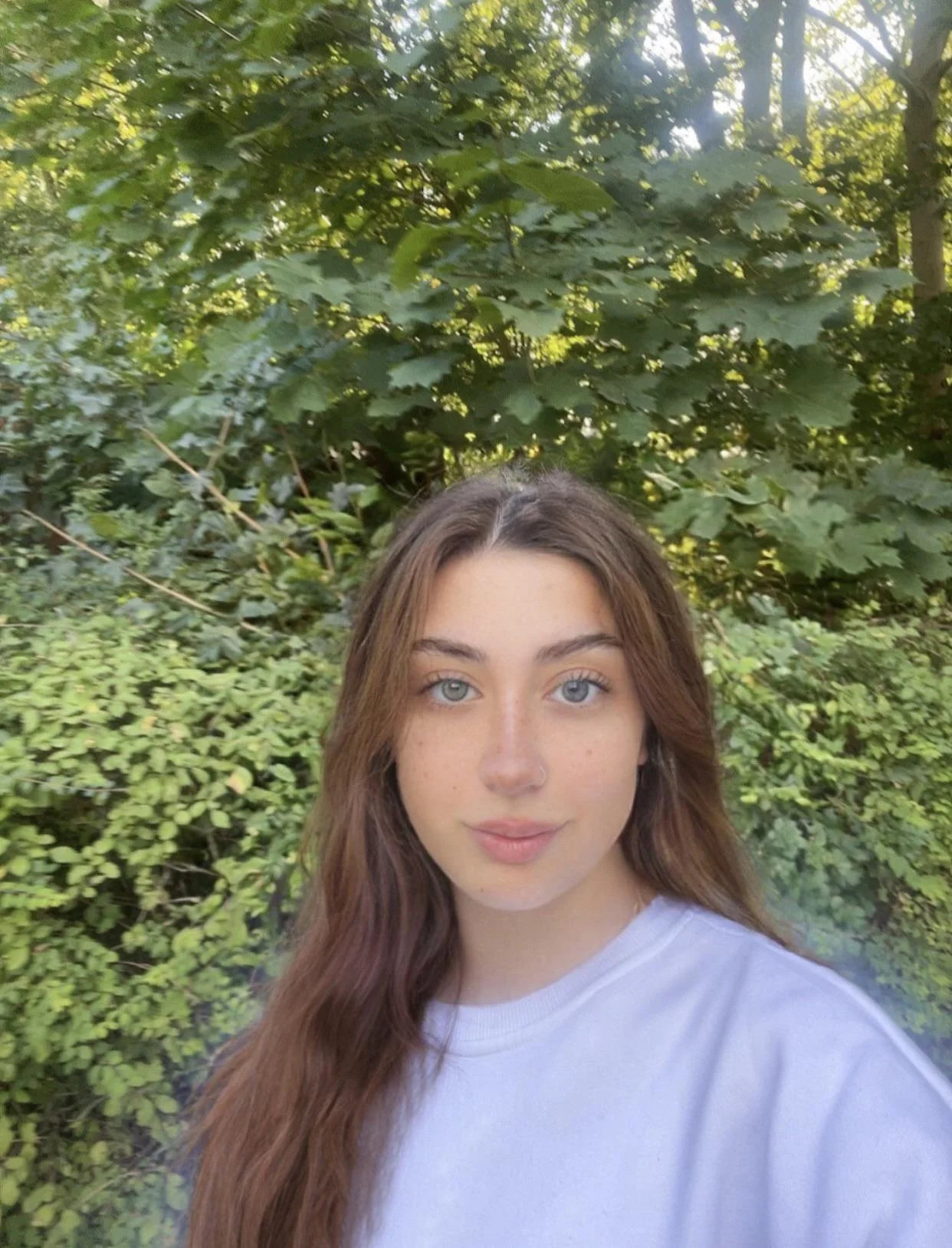 do i look hot with less makeup picture 1 of 1