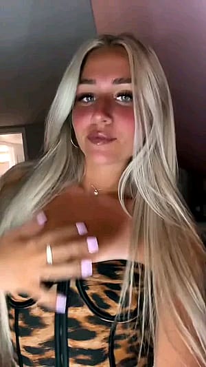 Tan lines'