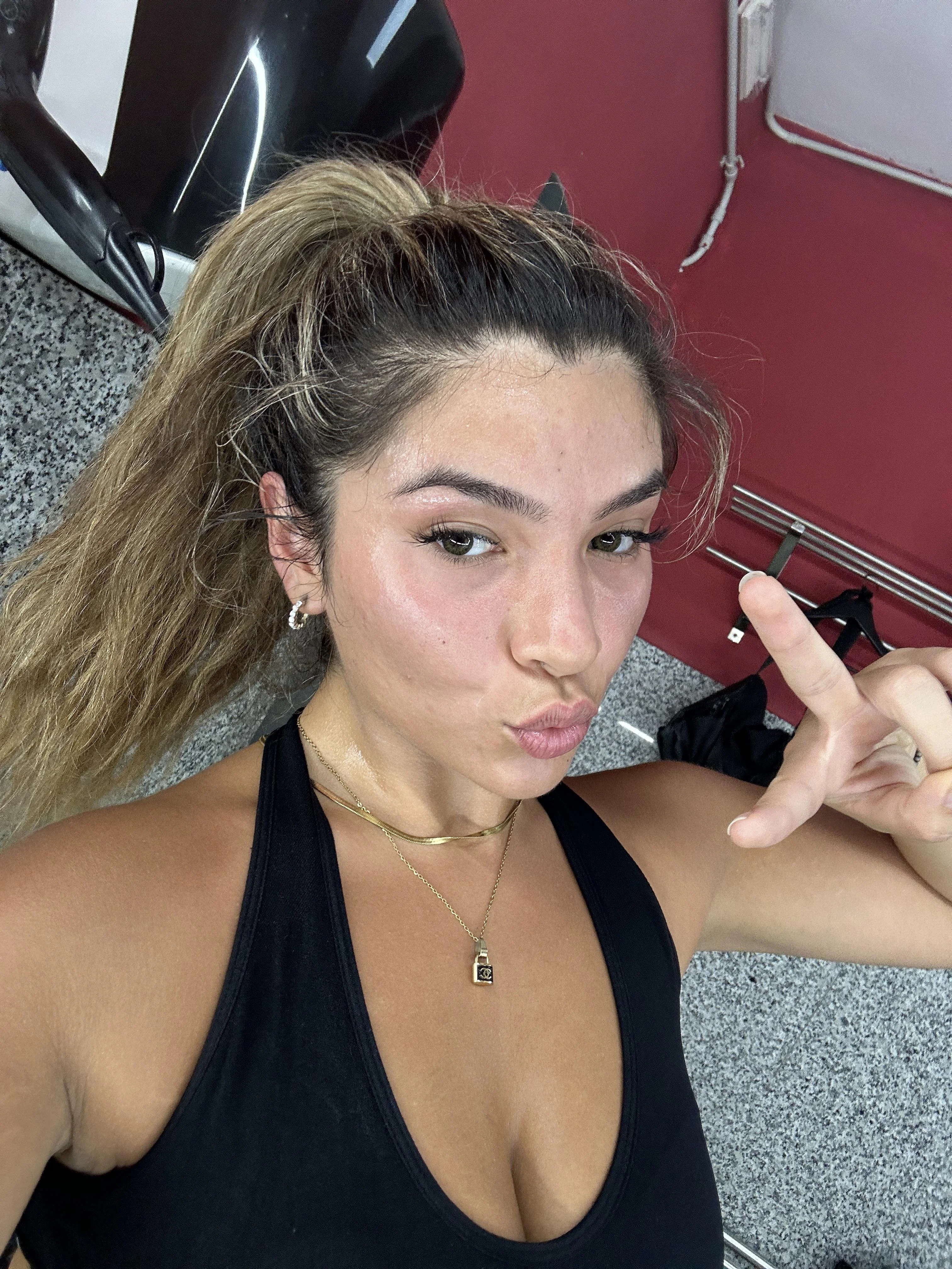 Are sweaty girls still sexy picture 1 of 1