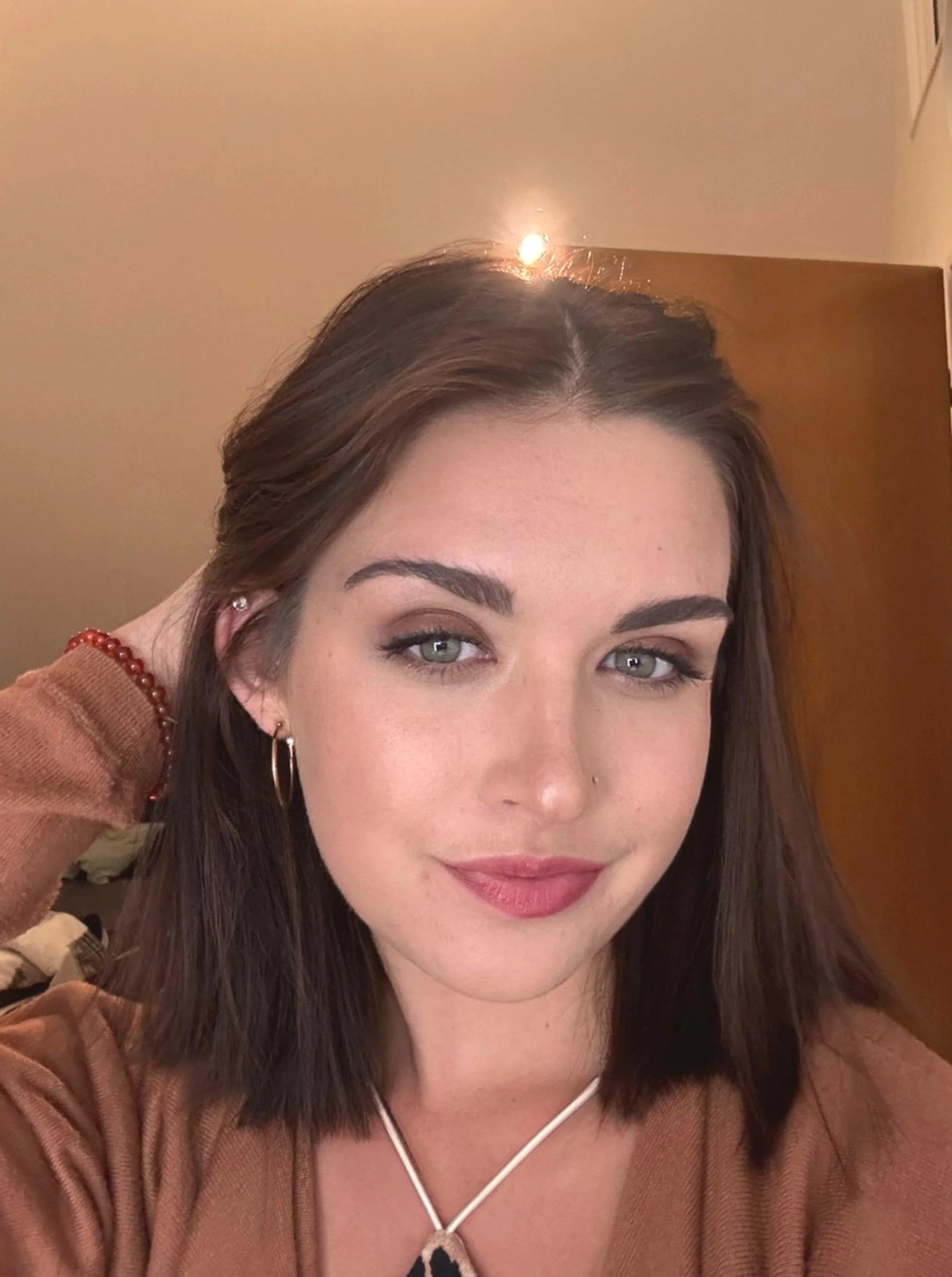 Do you think this color fits me picture 1 of 1