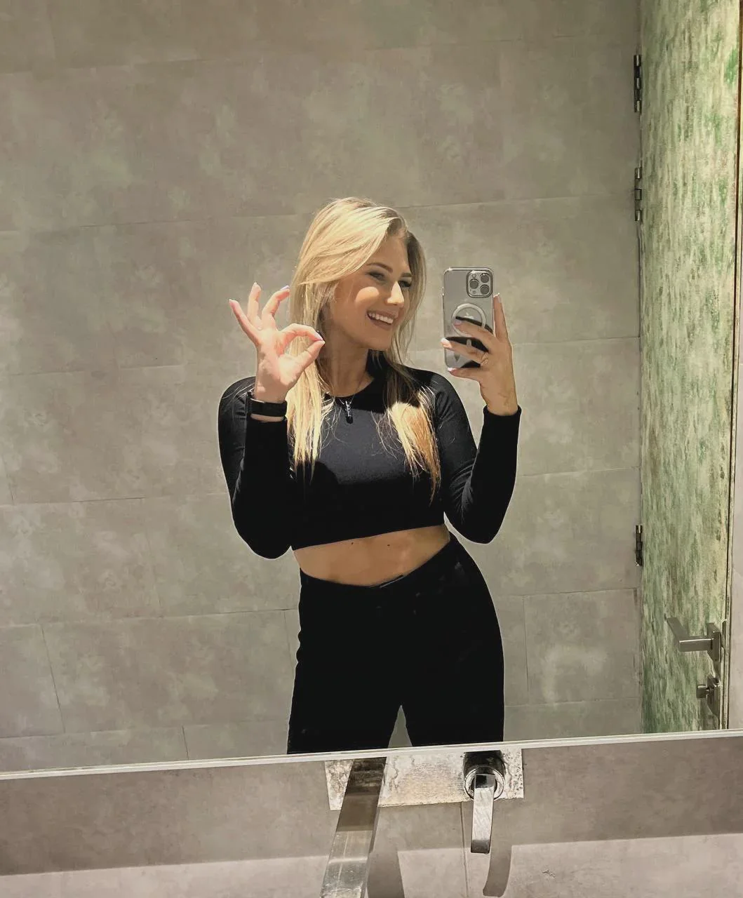 Rate me please from 1 - 10 picture 1 of 1