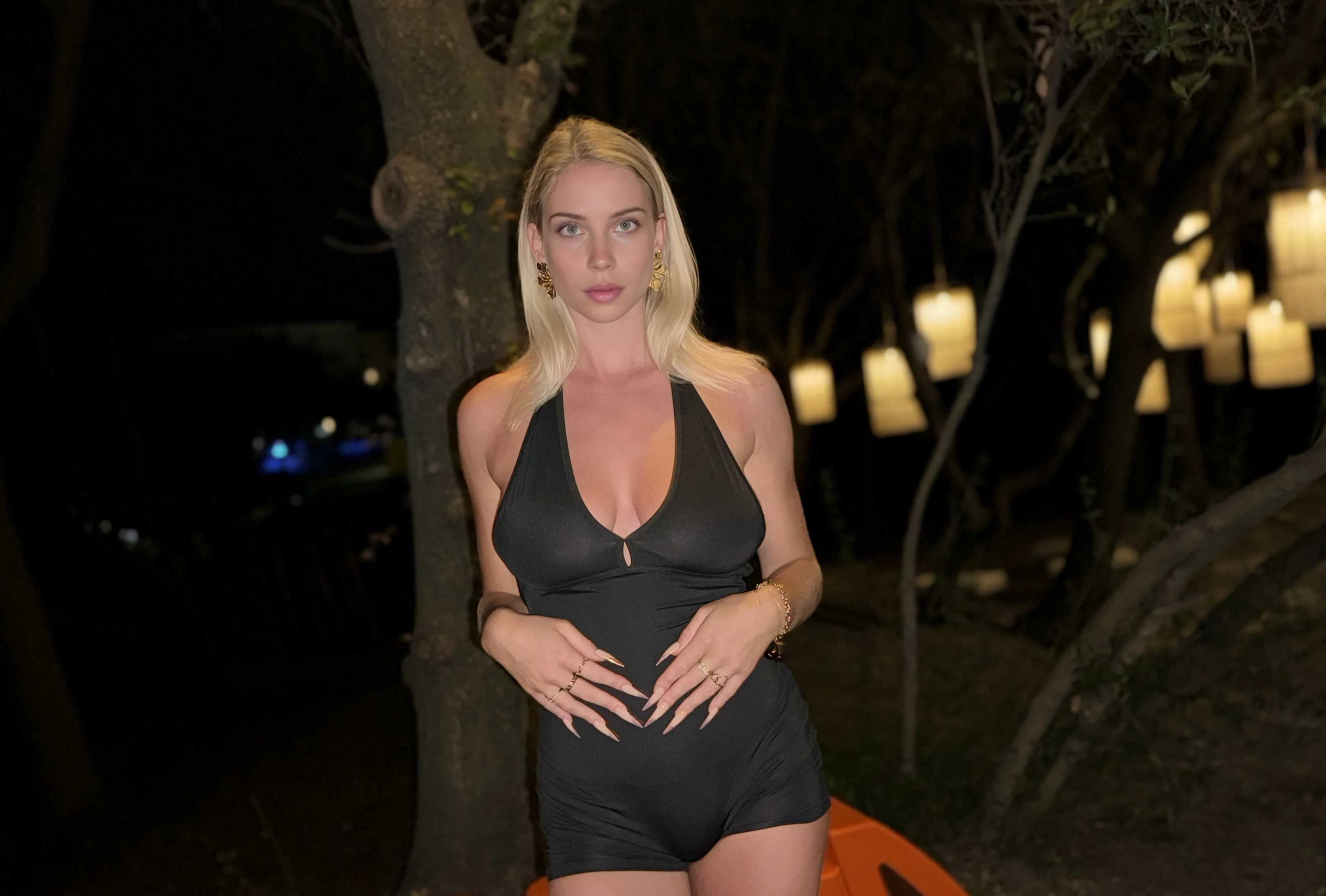 F21 hot or average? picture 1 of 1