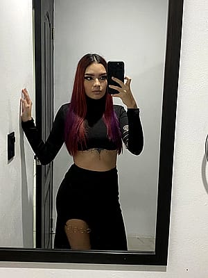 What do you think about my outfit'