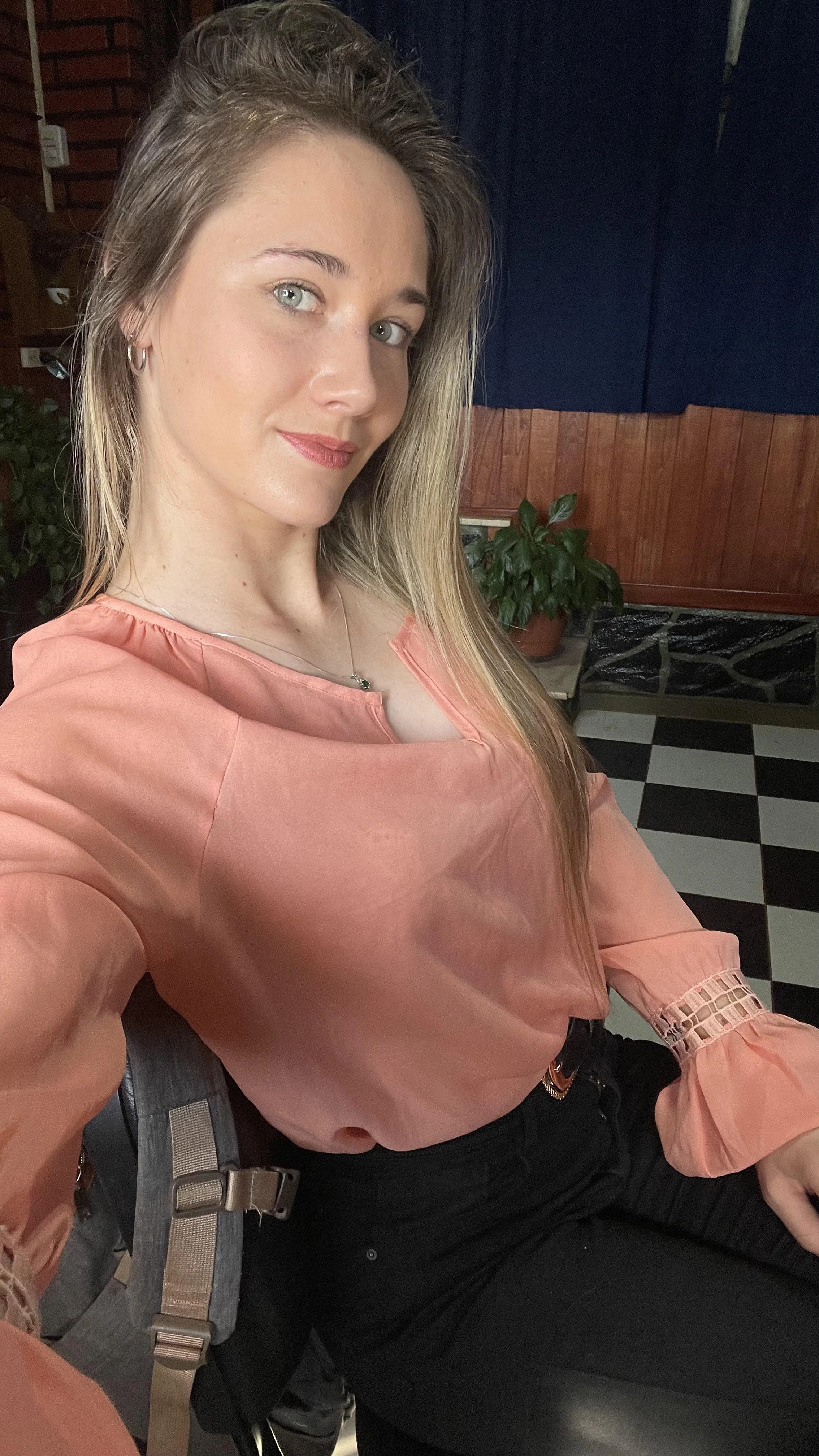 I feel great when you look at me picture 1 of 1