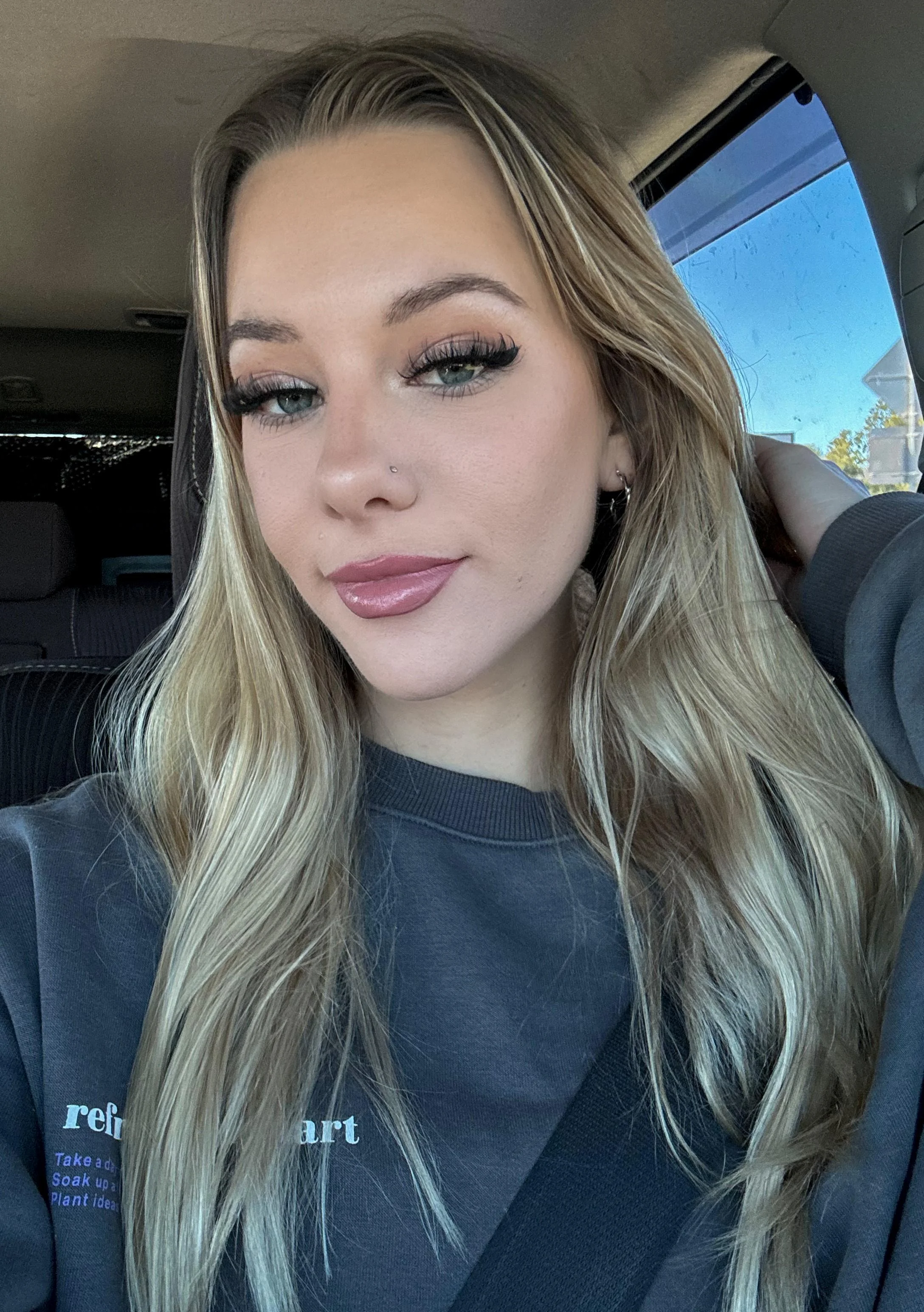 Am I pretty enough to date picture 1 of 1