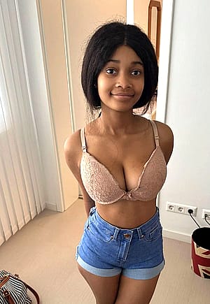 too sexy to hide these photos'