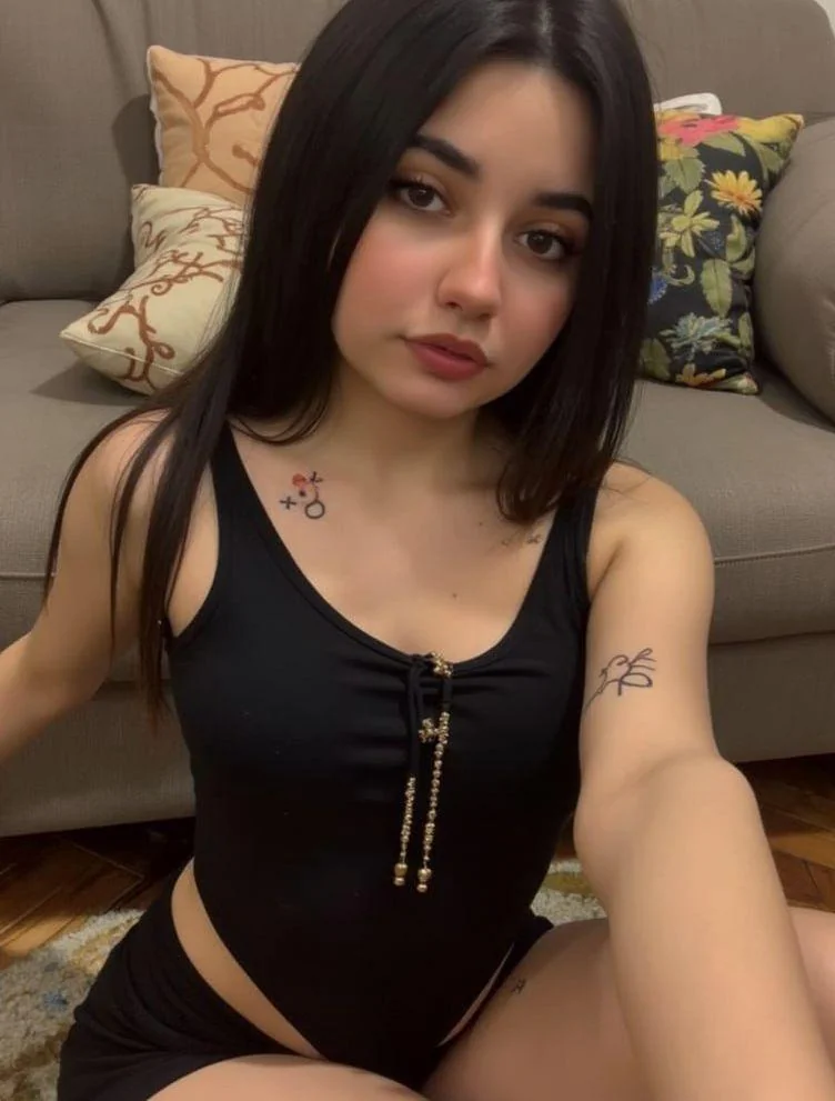 I am i hot or nah picture 1 of 1