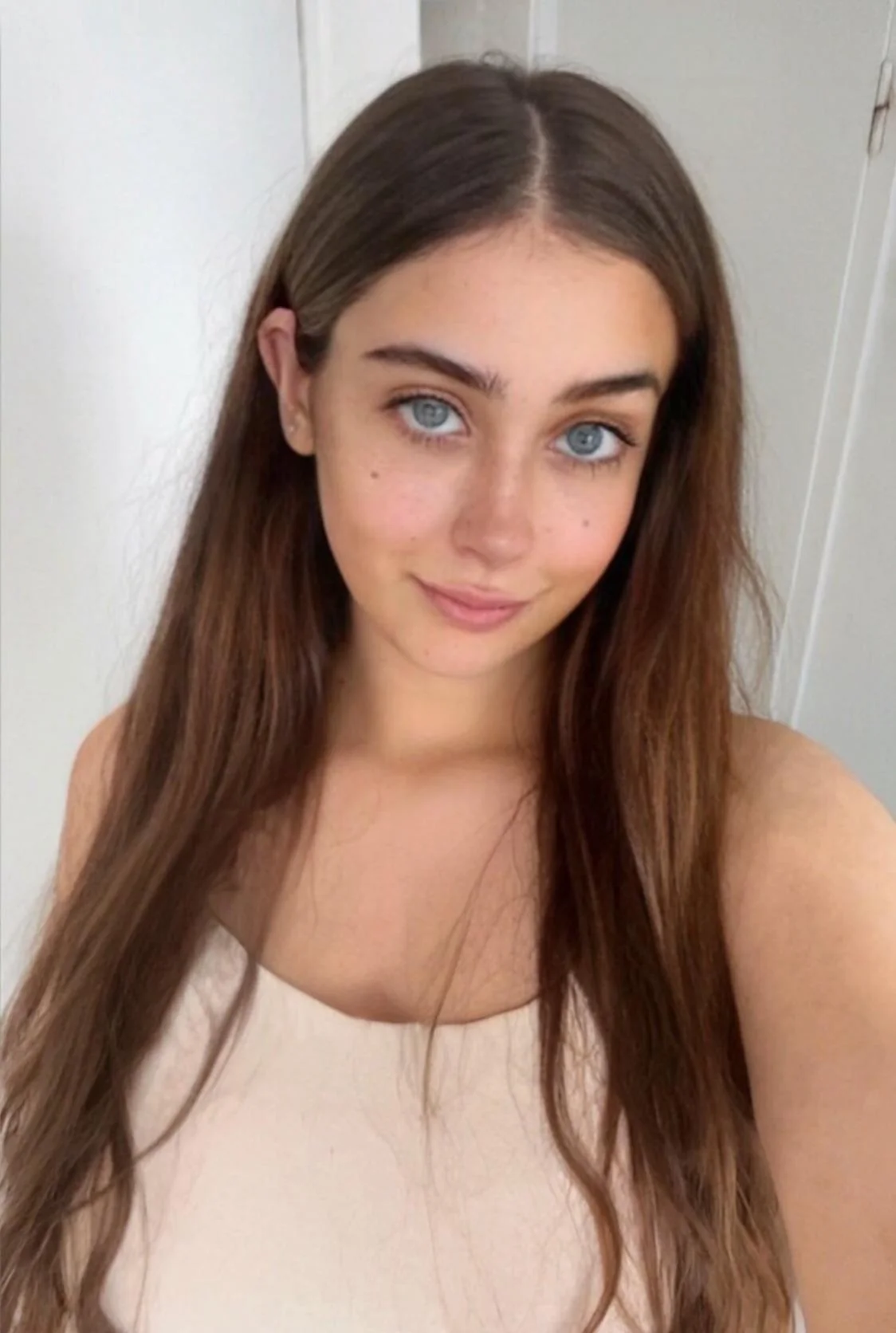 F19 would you go out with me picture 1 of 1