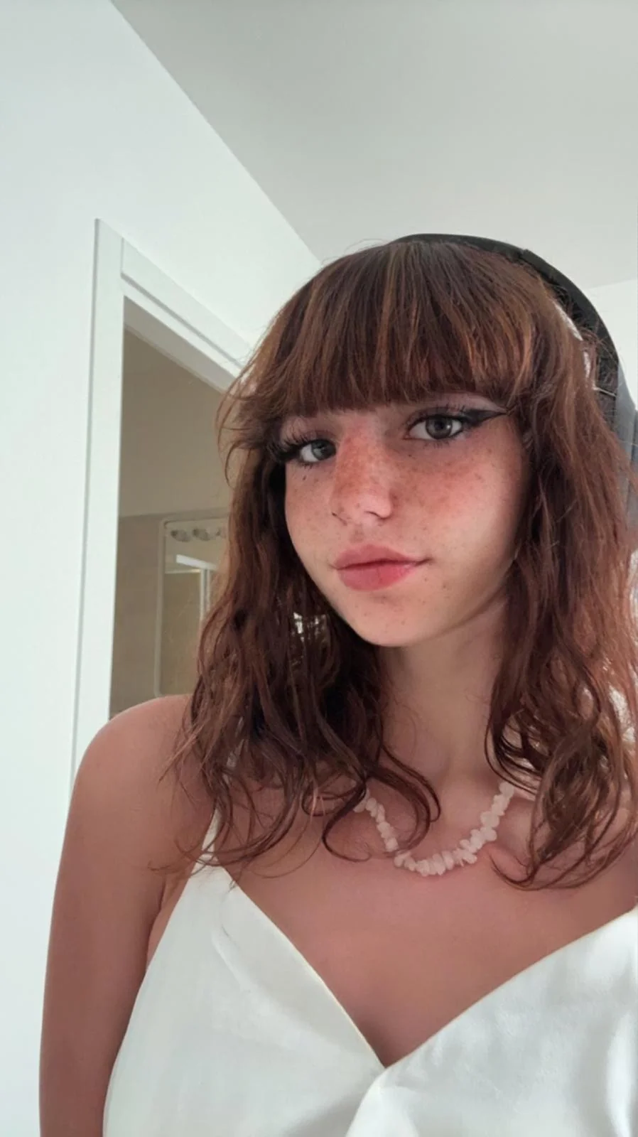 Do I even look okay here picture 1 of 1