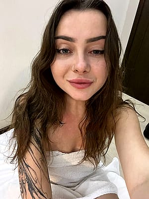 Im new here, greetings from the white girl ❤️'