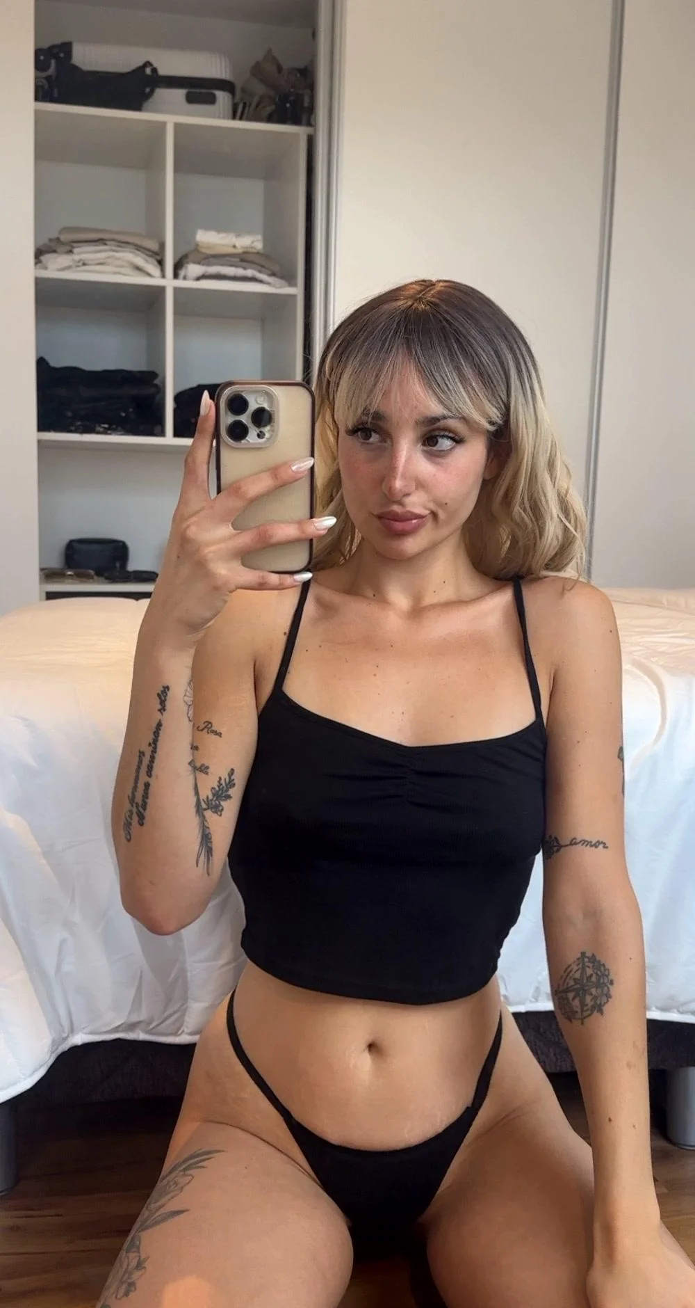 Does my curves makes you interested in me? picture 1 of 1