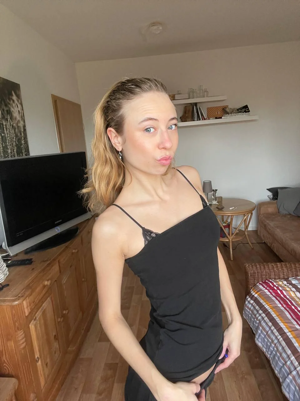Do you find me attractive enough? picture 1 of 1