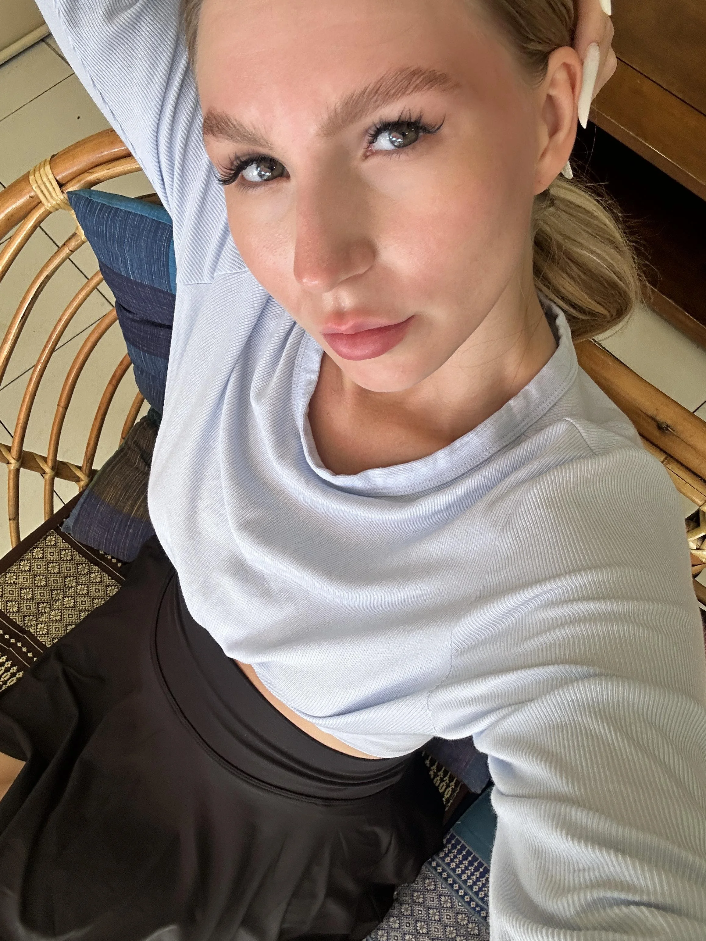 Feeling cute and beauty picture 1 of 1