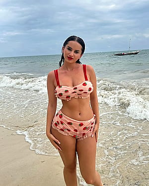 What do you think about my natural beauty today?'