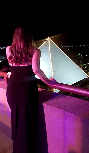 Do you think the dresses are sexy? (waiting for 00 to celebrate my birthday...)'