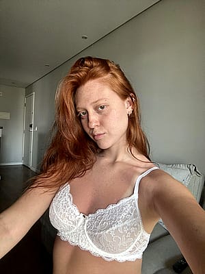 Am I looking hot in white? F18'