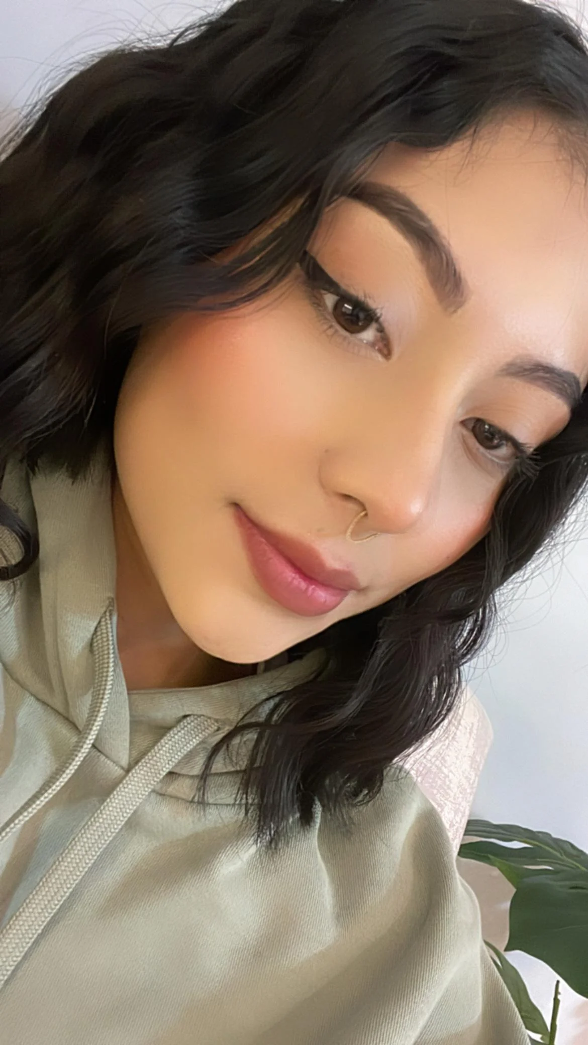 Selfie after a long day... am I still looking cute? picture 1 of 1