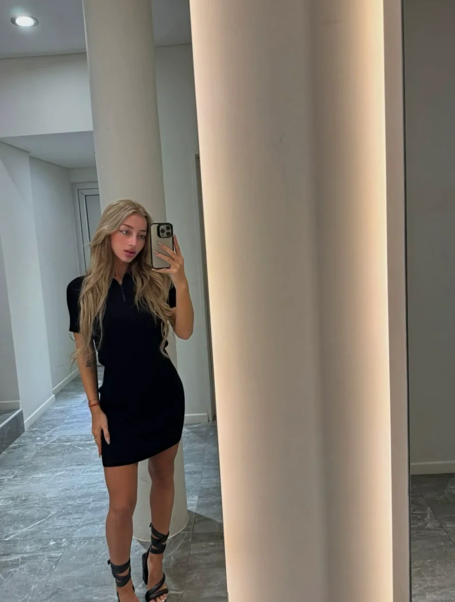 They say I do awkward post picture 1 of 1