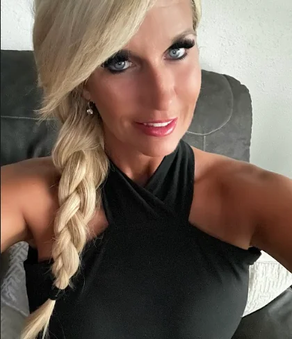 Di i look sexy on this top? picture 1 of 1