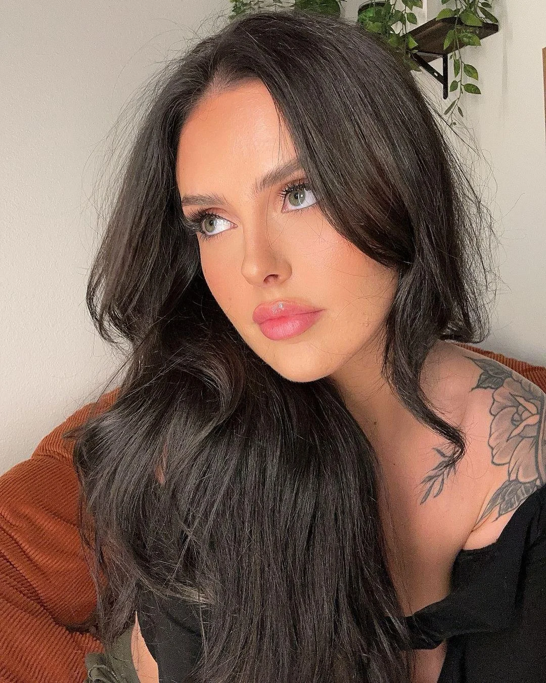 A beautiful girl with a heart full of fire picture 1 of 1