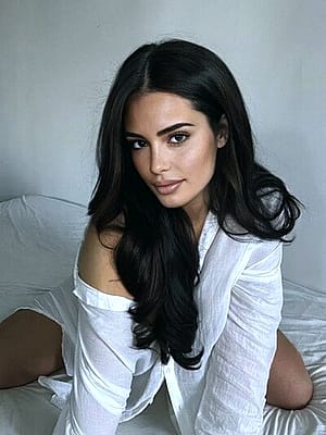 19yo brunette'