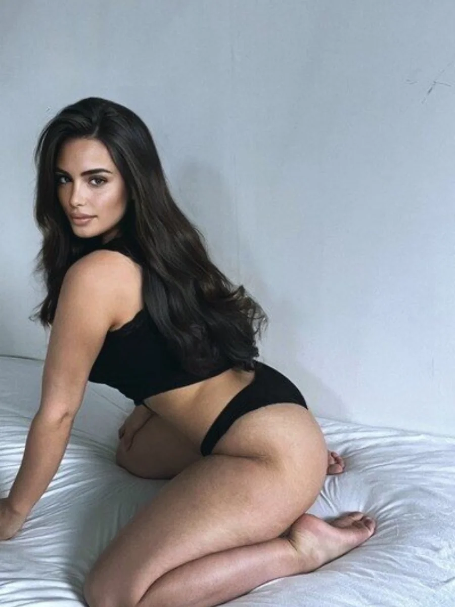 I am a white girl with dark brown hair (F19) picture 1 of 1