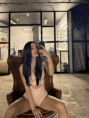 Sexy girl is here for you'