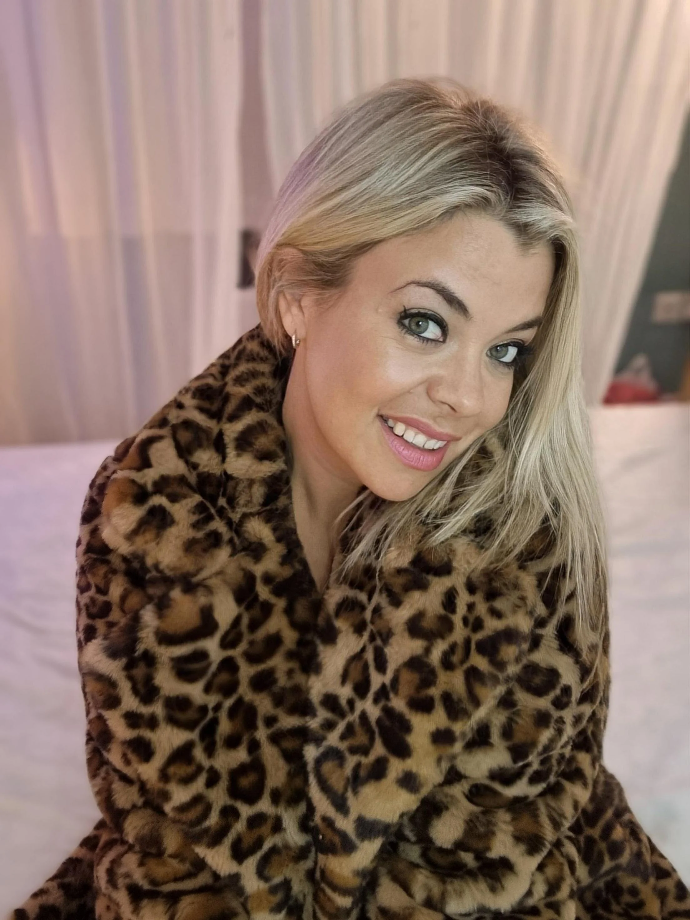 Feeling warm and cosy picture 1 of 1