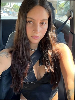 Do you think girls are pretty without make up'