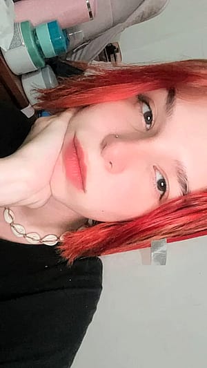 red hair improves my skin color'