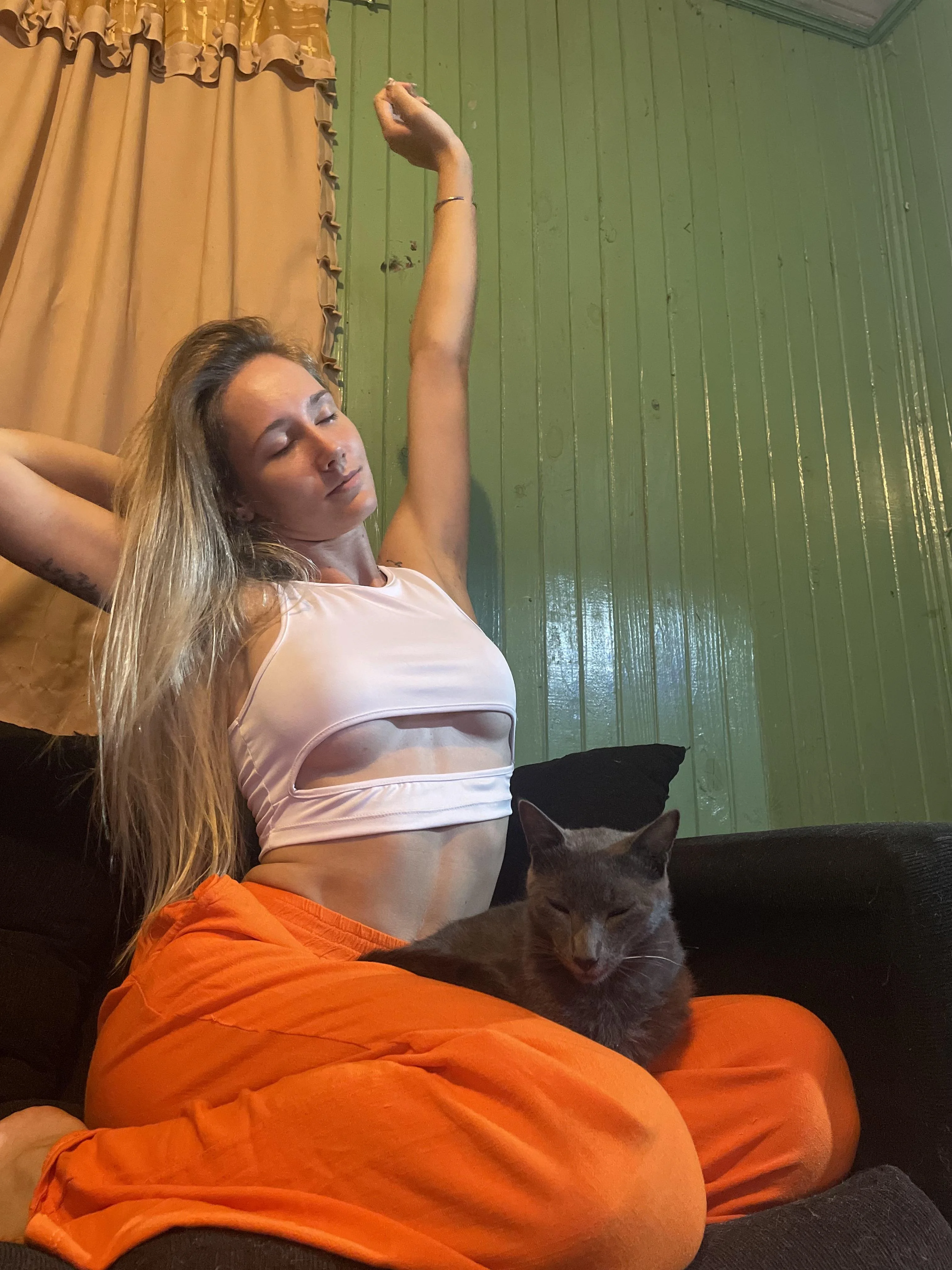 relaxing night with my little friend picture 1 of 1