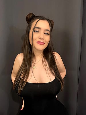 Cute but sexy 😉 Thoughtss?'