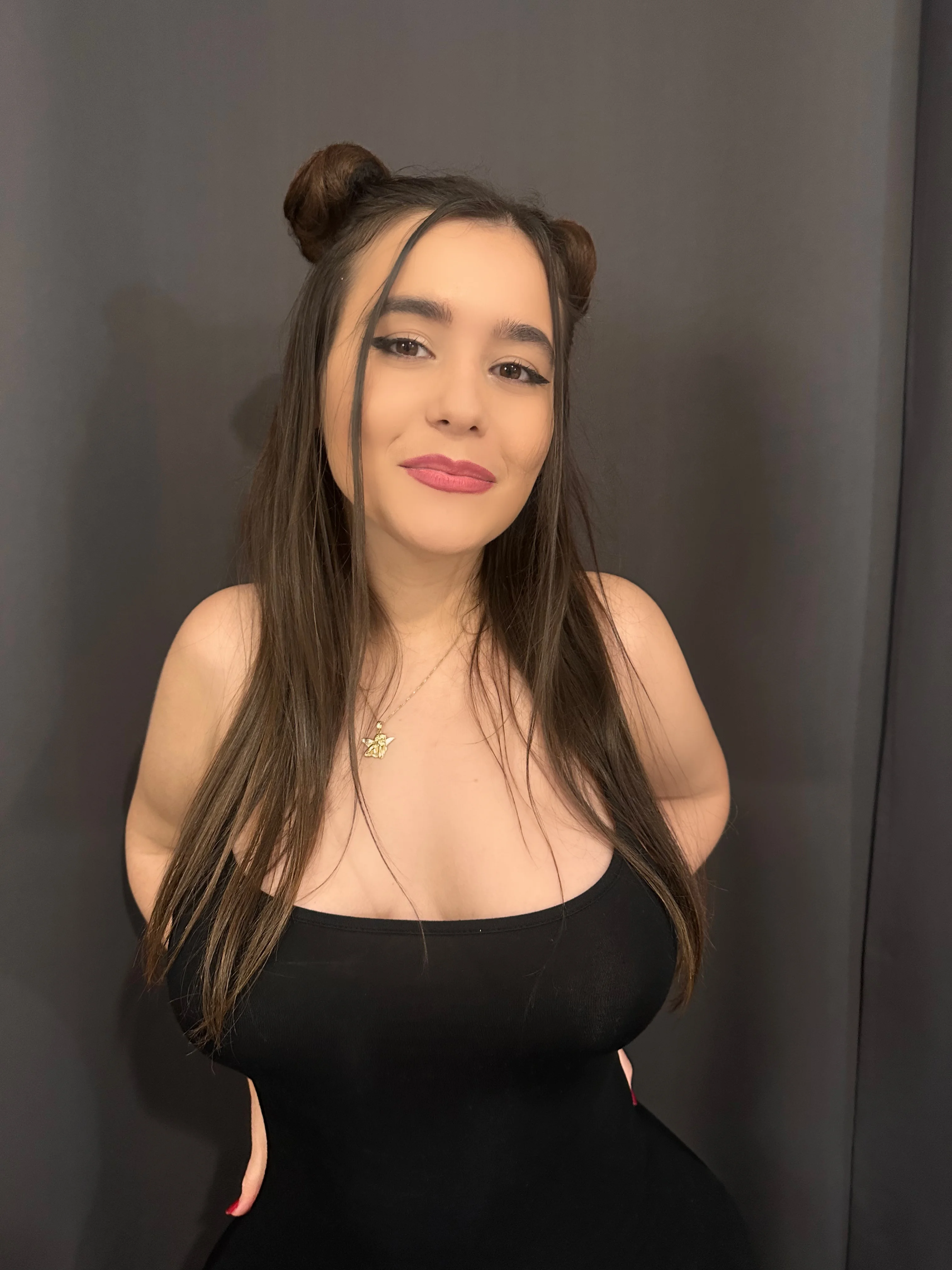 Cute but sexy 😉 Thoughtss? picture 1 of 1