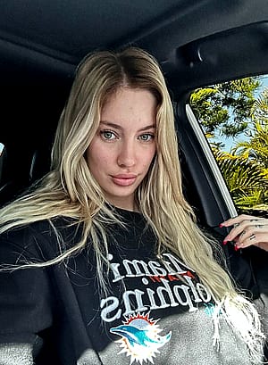 Am I looking hot enough for you? F26'