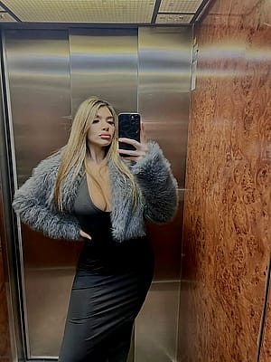 What about a date with a 28yo single mom'