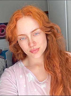 When I wake up with messy hair'