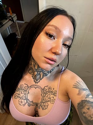 pink brings out my face so well'