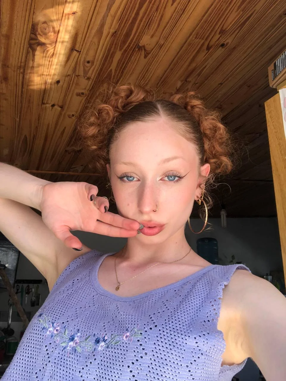 Do i look like a model at work today, am i hot? F23 picture 1 of 1